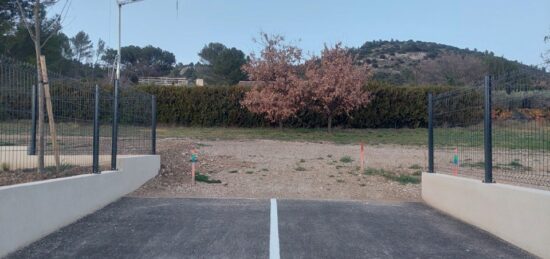 Terrain à bâtir à Lauris, Provence-Alpes-Côte d'Azur